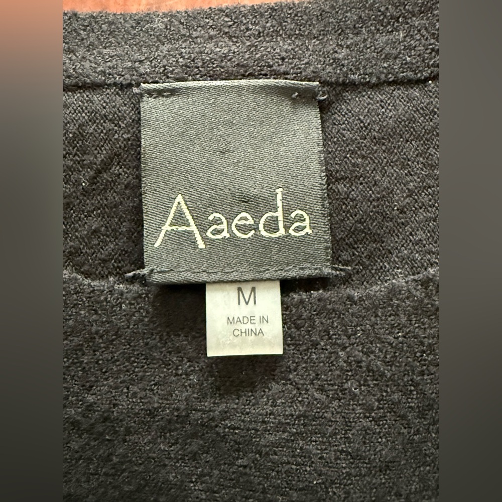 Beautiful women’s aaeda sweater- - great condition - Picture 5 of 5